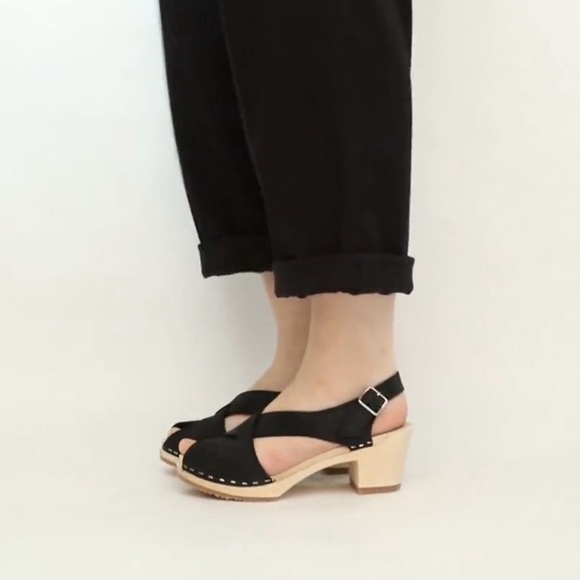 NEW w/ Box! Sandgrens Swedish clog sandals Stylish Red Women's size 40 or 9 - Picture 3 of 5